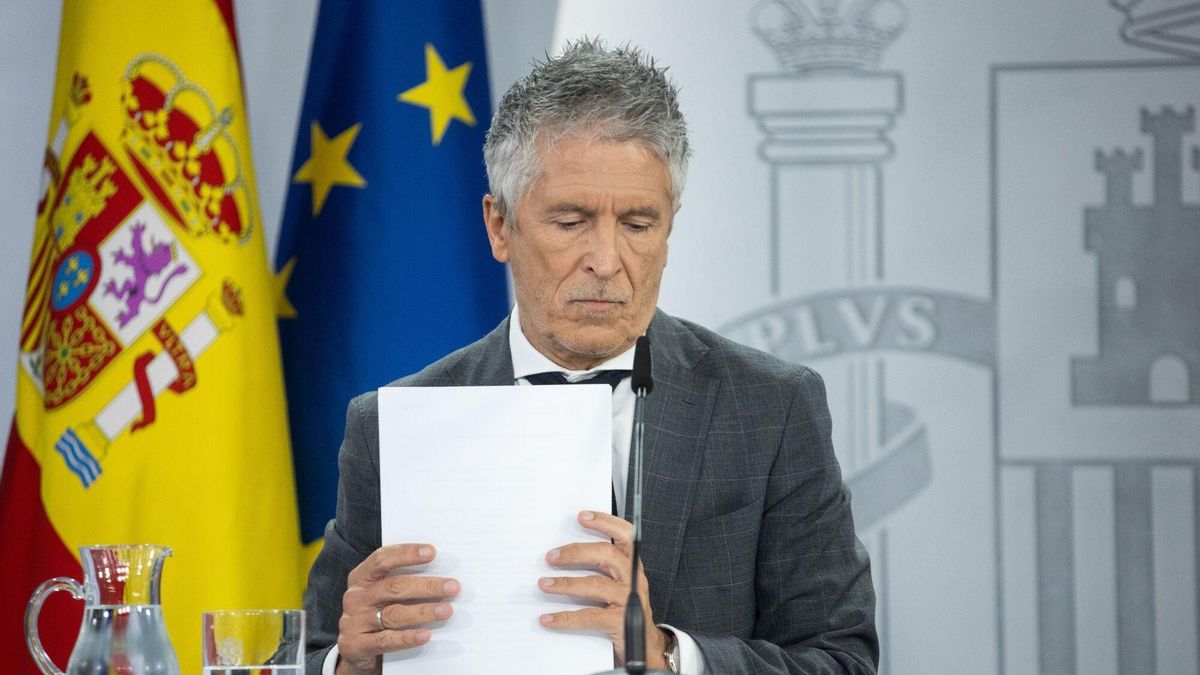 Marlaska explica este jueves en el Senado su gestión en los incendios