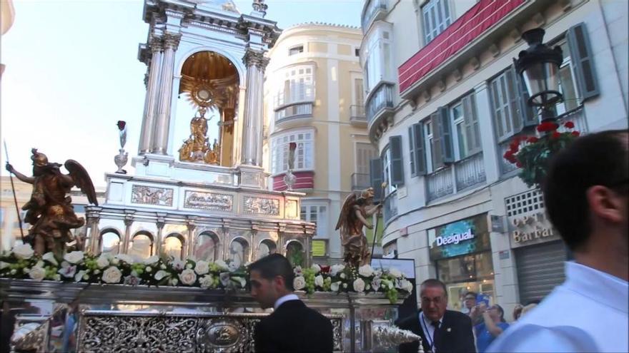 La procesión del Corpus recorre el centro de Málaga