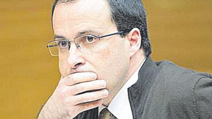 Julián López nuevo presidente del puerto de Alicante