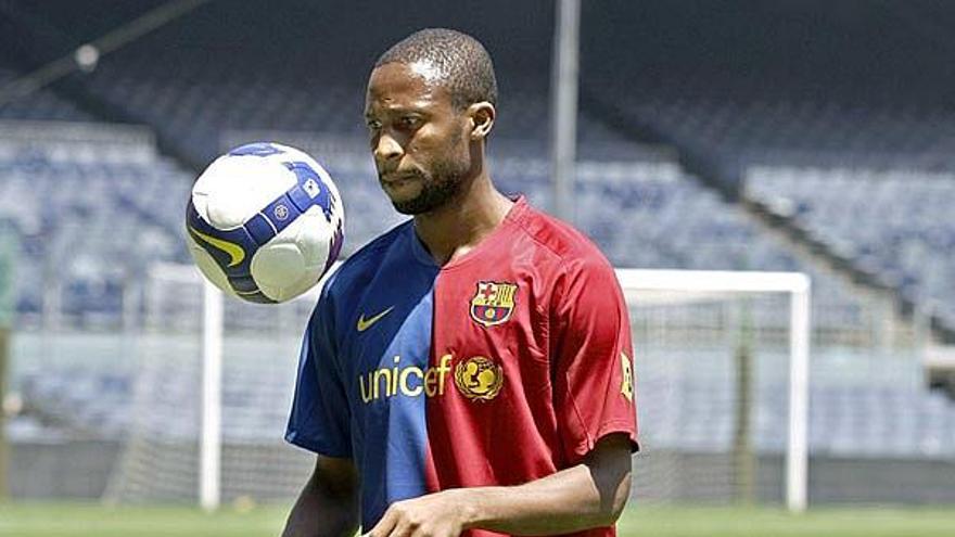 Keita pisó el césped del Camp Nou.