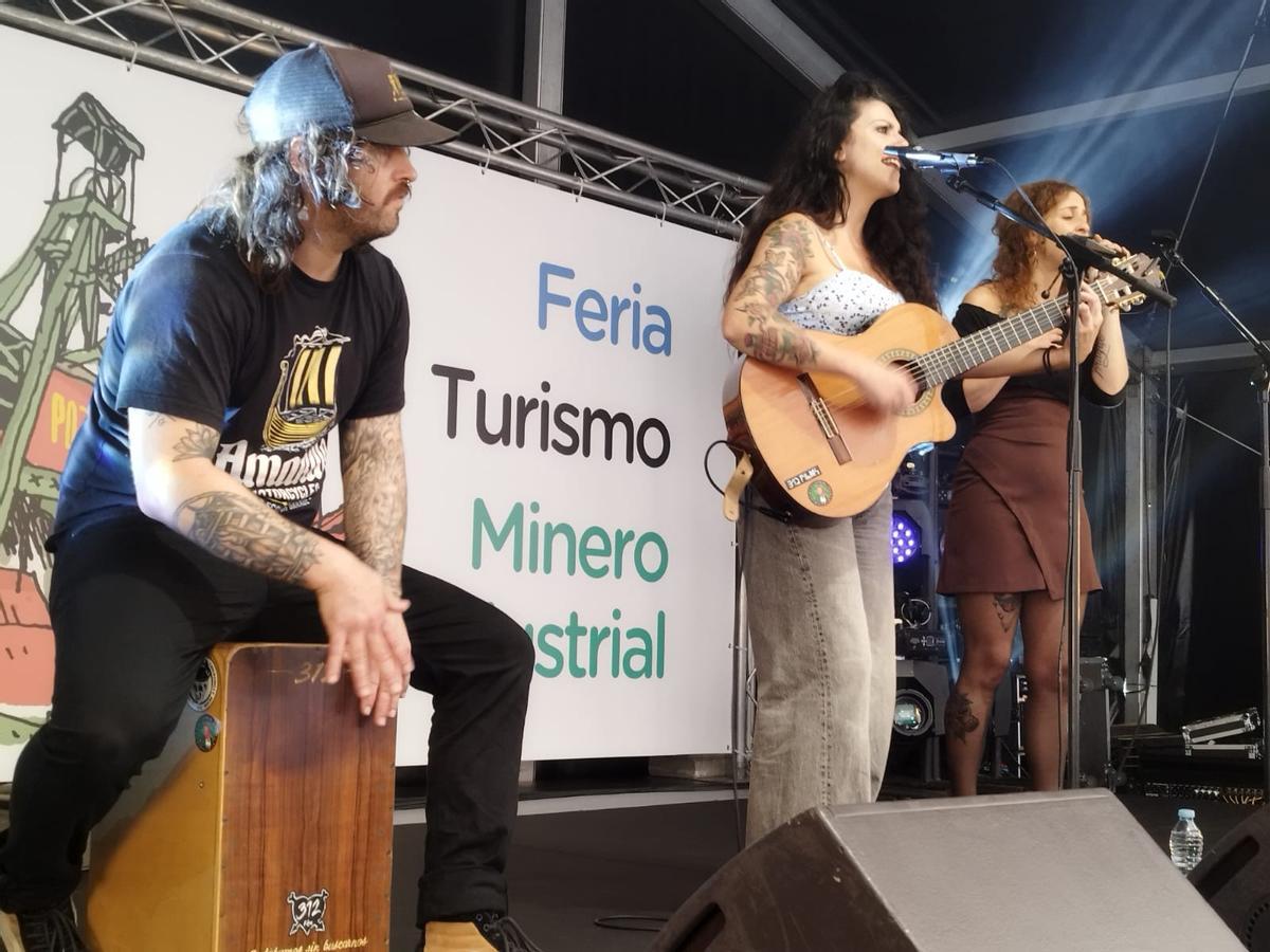 "Silvidos y Gemidos" con Alejandro Viña.