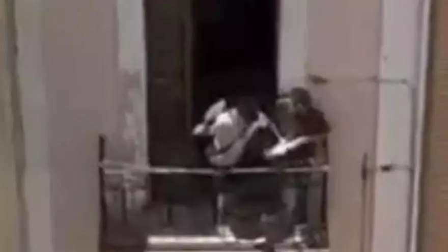 Vídeo: Frustran un intento de okupación ilegal de una vivienda en Castelló