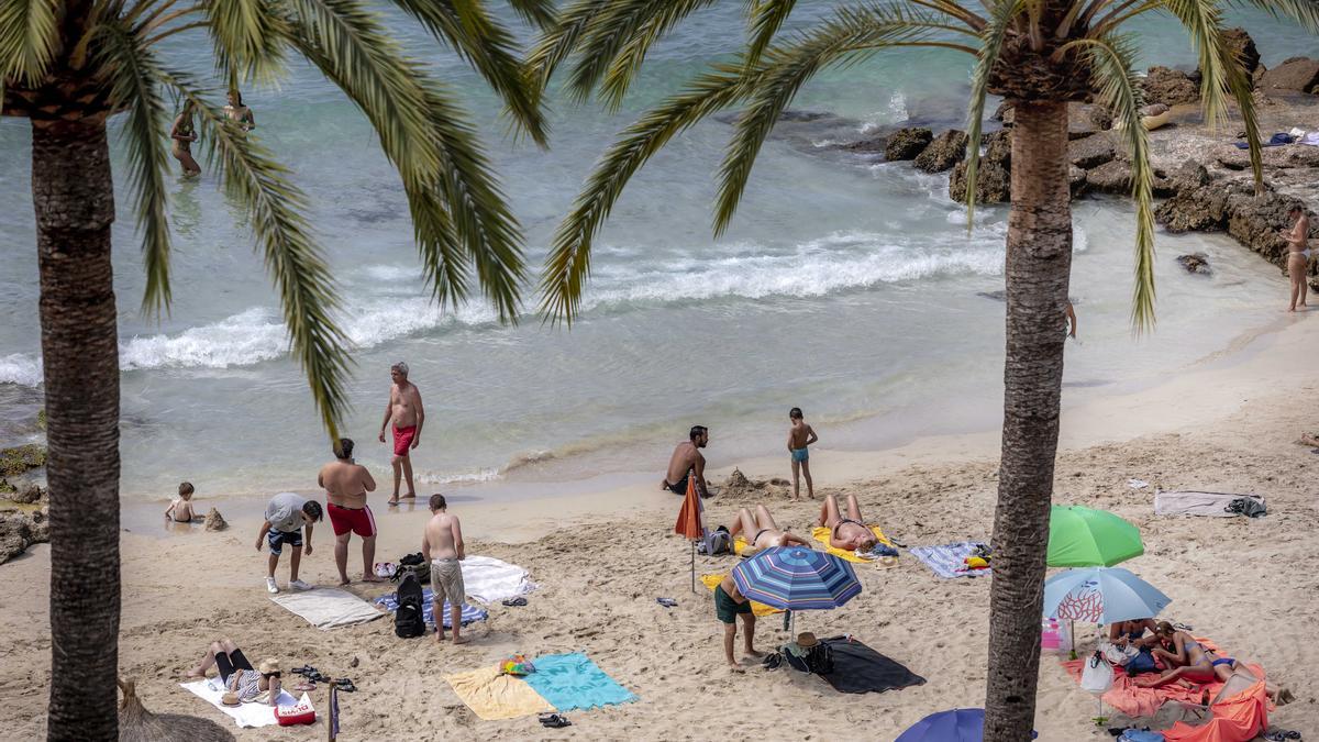 La mitad de los turistas que están reservando a Mallorca son parejas