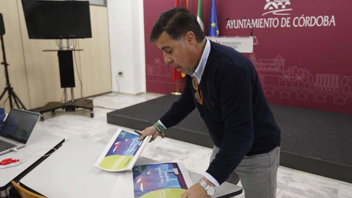 El delegado de Infraestructuras, Miguel Ruiz Madruga.