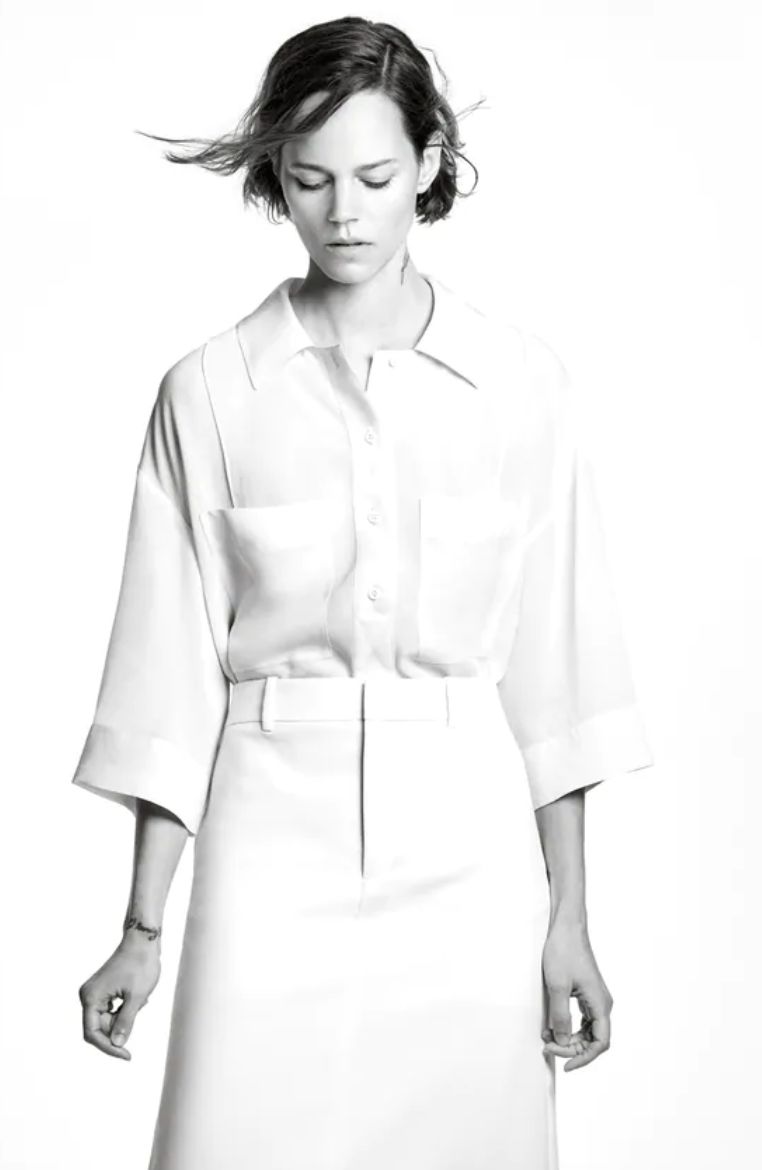Blusa blanca de las novedades de Zara