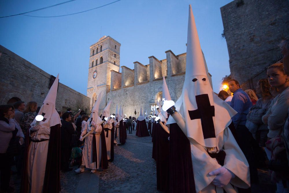 Semana Santa de Ibiza: El Santo Entierro