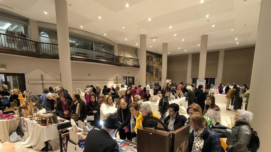 El Ateneo Mercantil organiza el II Mercado Artesanal Solidario para ayudar a los afectados por la DANA