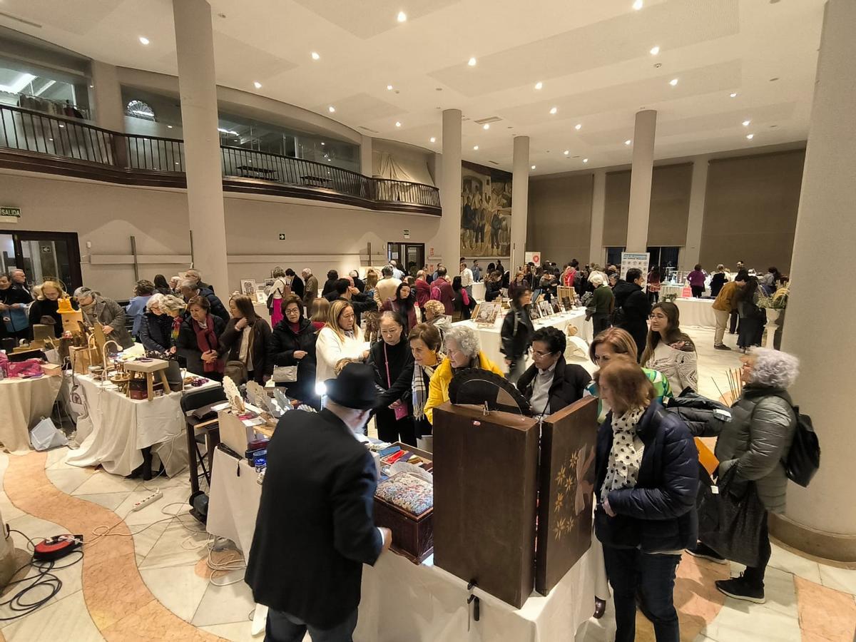 Primera Edición del Mercado Artesanal Solidario para Empresas Afectadas por la dana