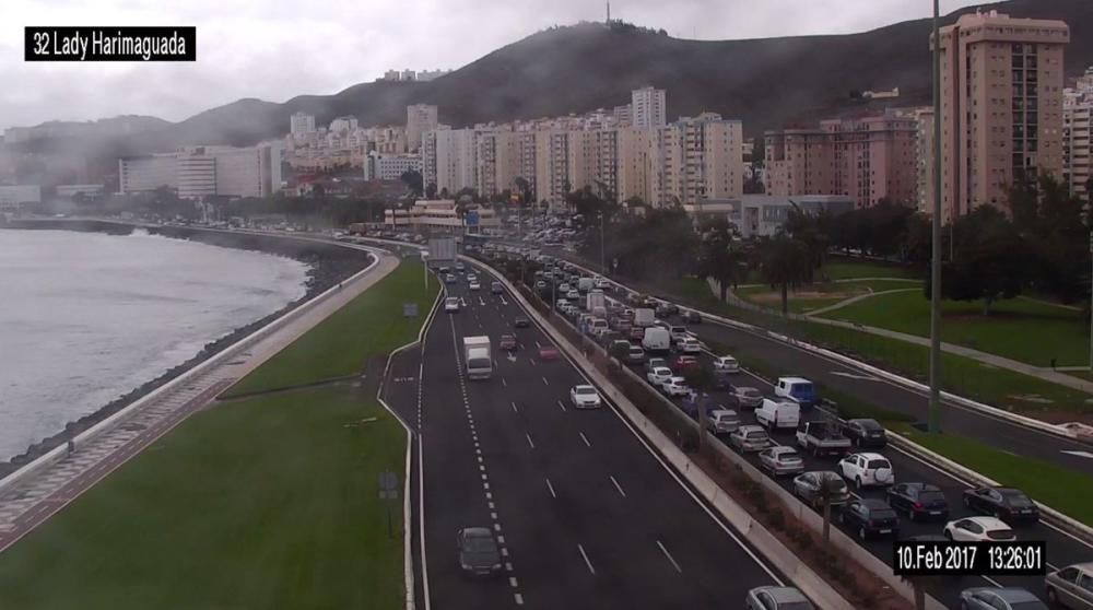 Retenciones de tráfico en la Avenida Marítima (10/02/17)