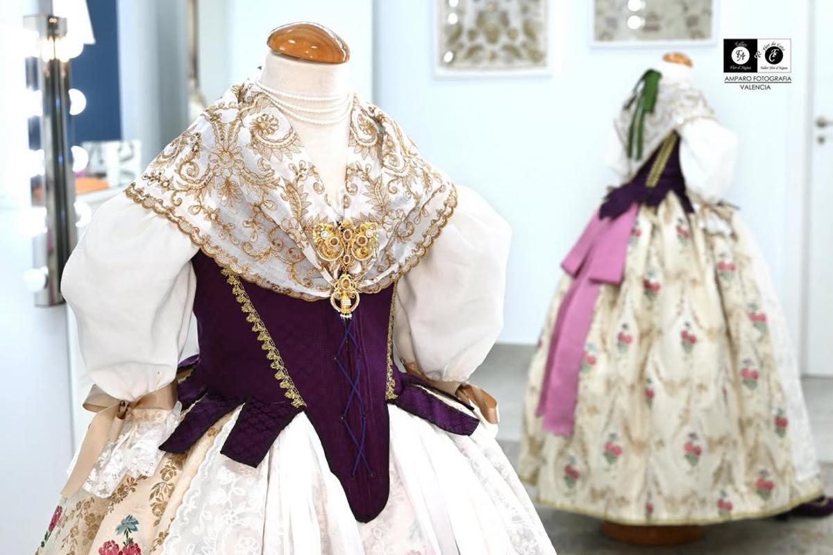 Los detalles del traje de la dansà de Marta Mercader Los detalles del traje de la dansà de Marta Mercader