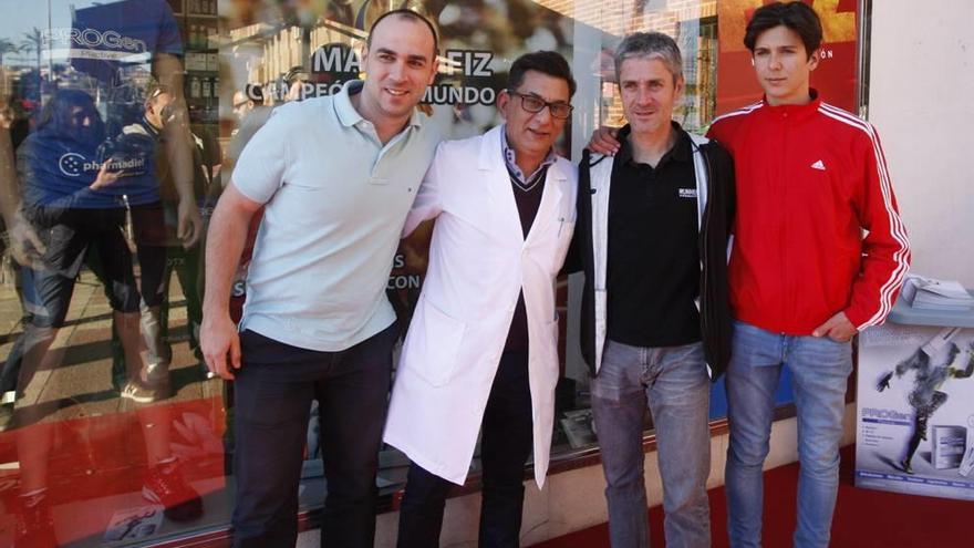 Martín Fiz, ayer en Murcia, durante el photocall organizado por la Farmacia Prior.