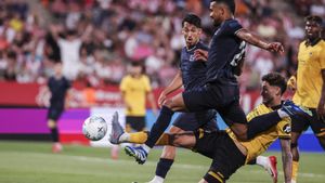 El Girona bat els Wolves en el retorn a Montilivi (2-1)