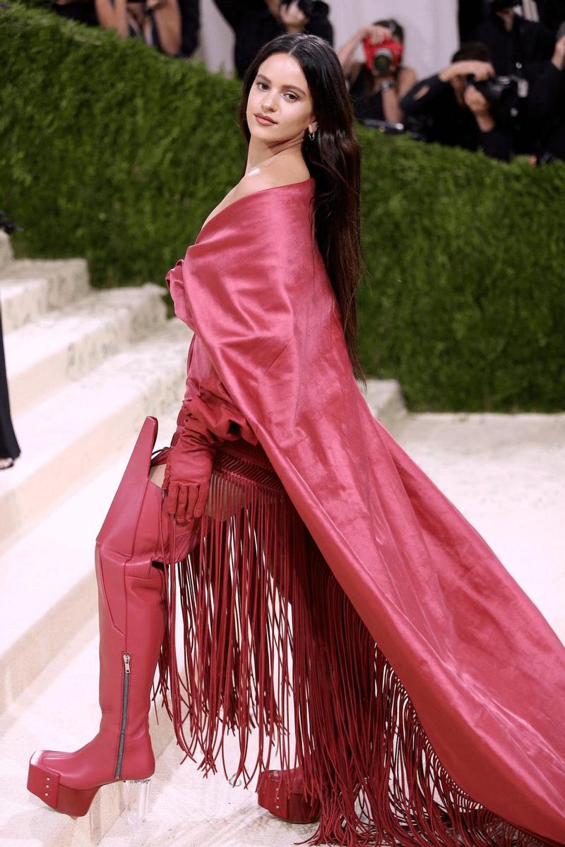 Rosalía deslumbra en la Met Gala