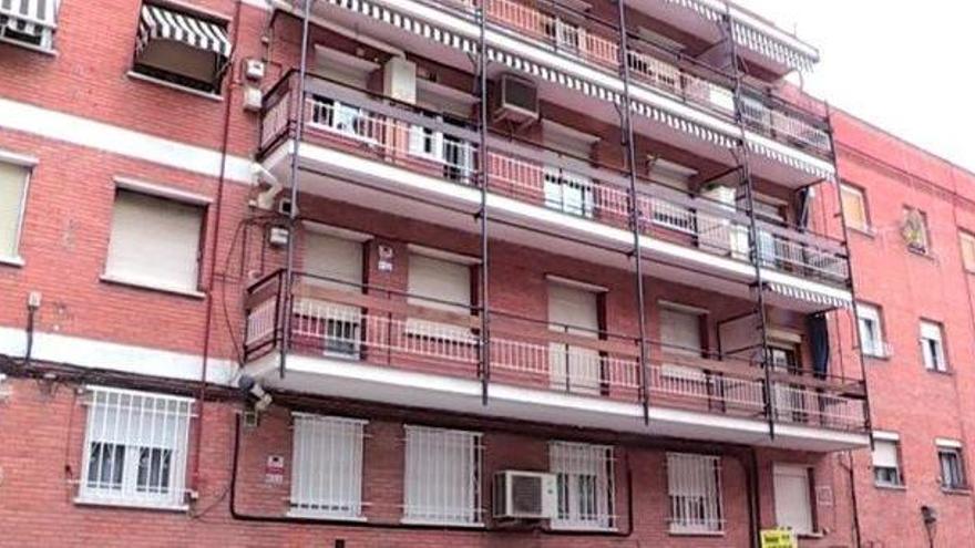Edifici de Madrid on va ser assassinada una de les víctimes, de 55 anys