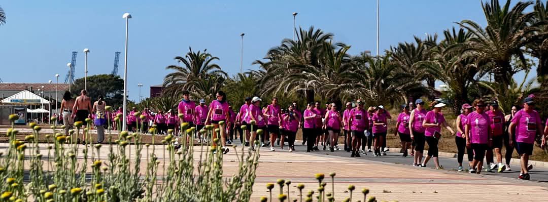 Los momentos más destacados de la Carrera contra el Cáncer de Mama en Sagunt
