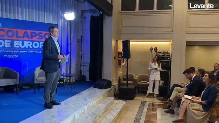 Vicente Barrera interviene ante eurodiputados de distintos partidos de ultraderecha