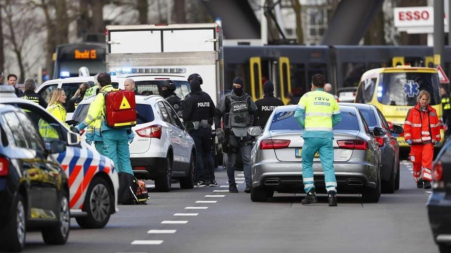 Un hombre mata a tres personas y hiere a cinco más en un tiroteo en Utrecht