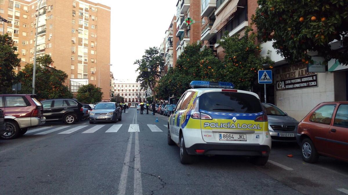 Imagen del atropello mortal ocurrido en la calle Esperanza de Triana en el mes de enero. / Emergencias Sevilla