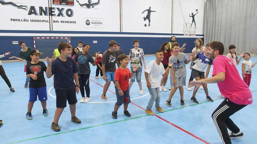 Escolares participantes del Campamento de Verano Infantil-Juvenil del Concello. // Iñaki Osorio