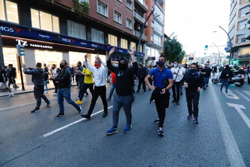 Hosteleros protestan en Murcia