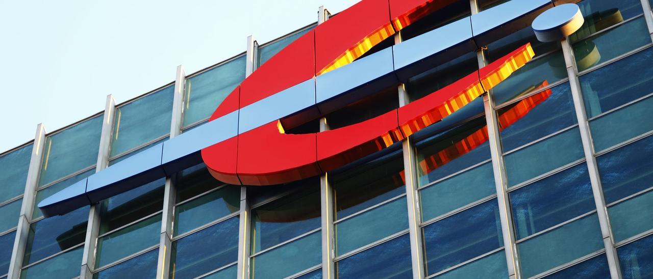 El edificio central de Ibercaja en Zaragoza.