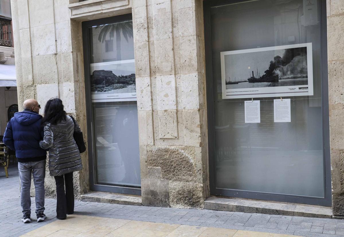 El Archivo Municipal inaugura la exposición "120 años de Periodismo en Alicante" en colaboración con la APPA. El Archivo Municipal inaugura la exposición "120 años de Periodismo en Alicante" en colaboración con la APPA.