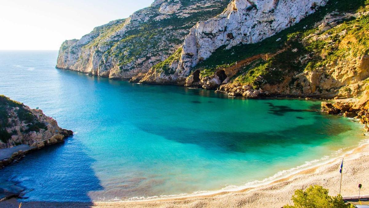 Alicante esconde algunas de las mejores playas del Mediterráneo