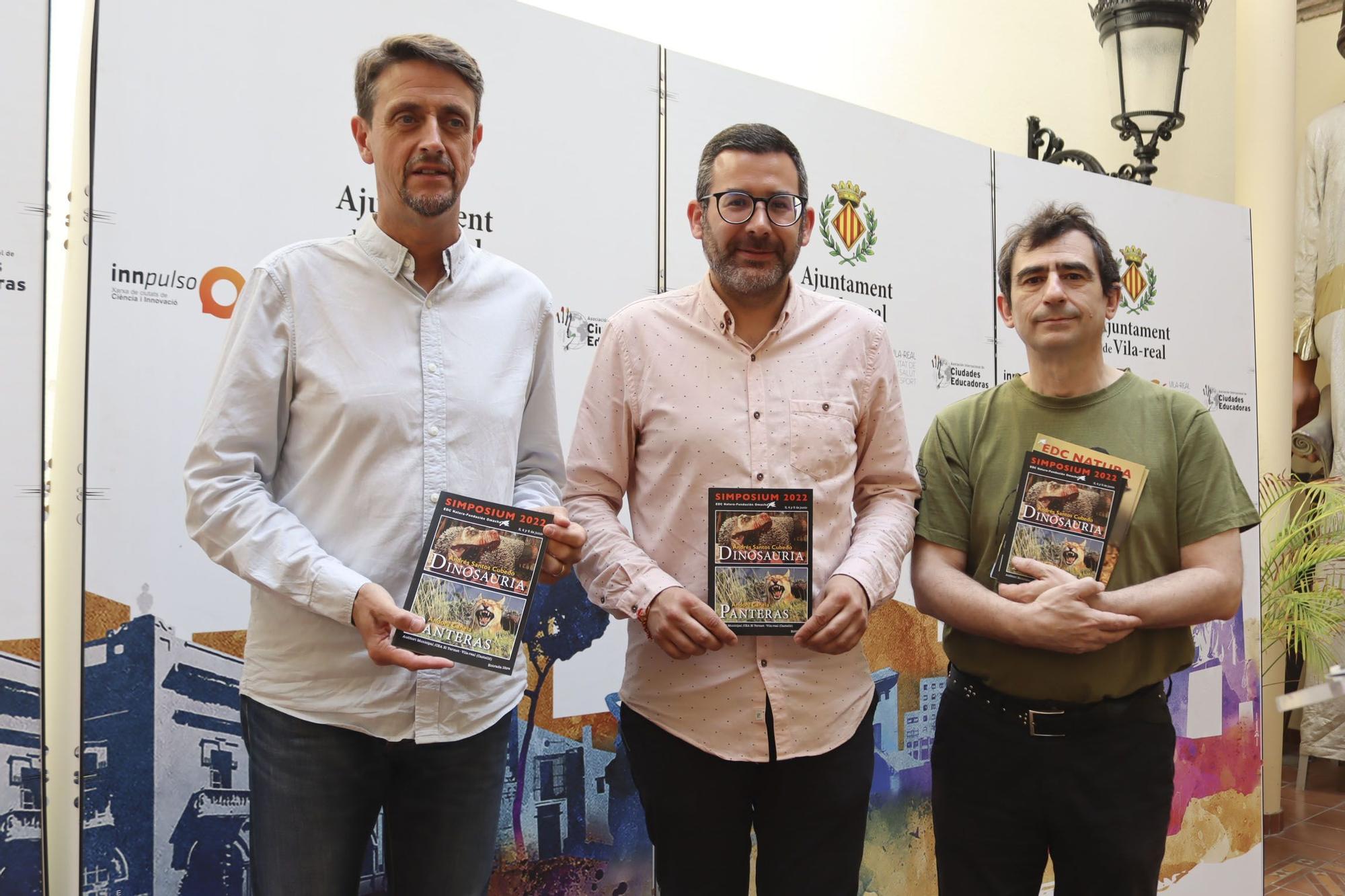 Abel Campos, el edil Diego Vila y Julio García Robles han presentado los actos del Simposio de Naturaleza y Fotografía de Vila-real.