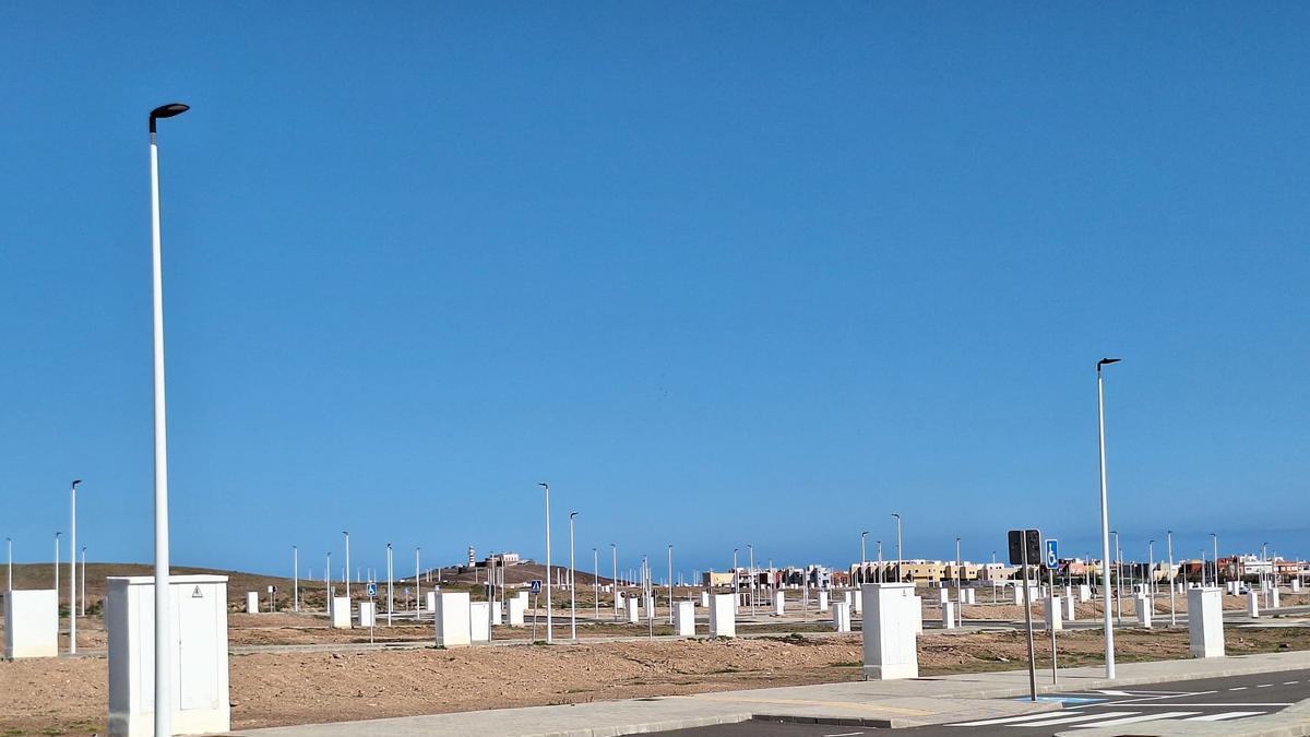 Imagen donde se construirá la nueva urbanización en Playa de Arinaga, con el suelo ya parcelado.