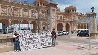 Las pancartas contra la supresión de trenes en Sanabria llegan a Zamora