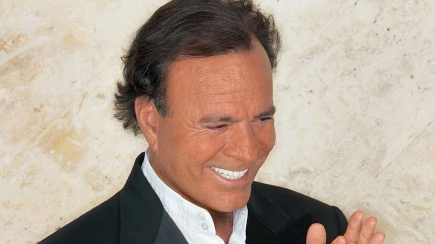 Julio Iglesias ficha por Netflix