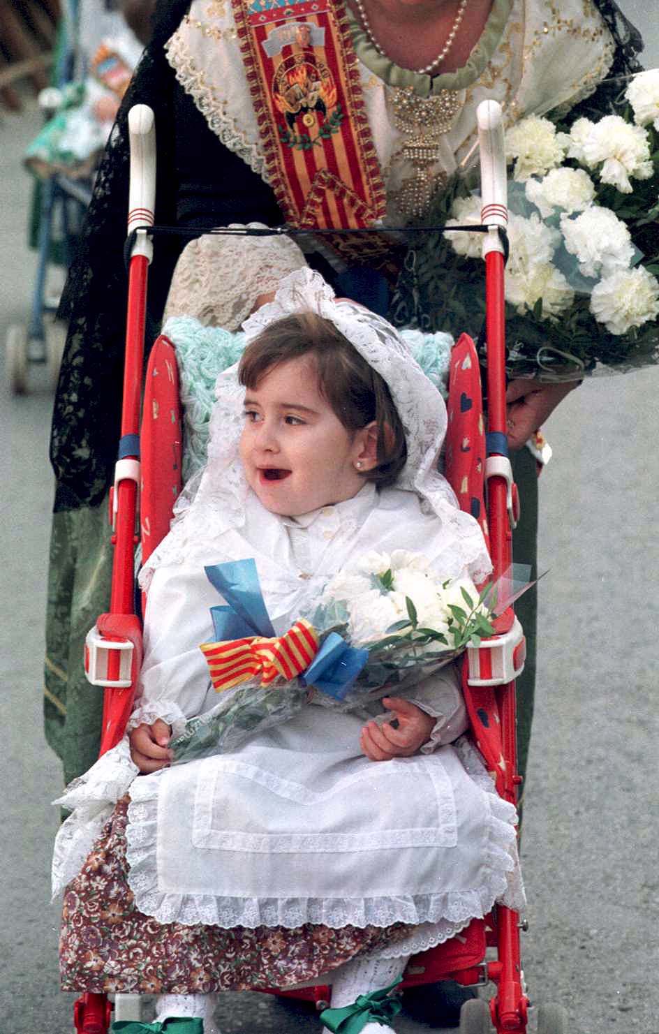 Ofrendas de las Fallas de fin de siglo. Si tienes 20-30 años, quizá estás aquí