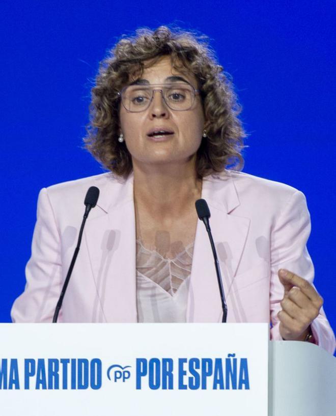 Feijóo reforça Dolors Montserrat i fa equilibris amb el PP català
