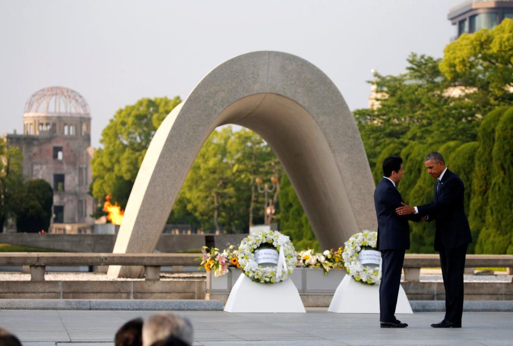 El presidente de EE.UU, Barack Obama, dijo hoy en Hiroshima que la memoria de las víctimas de la bomba atómica lanzada sobre esta ciudad en 1945 "nunca debe desaparecer".