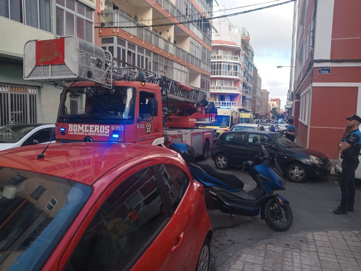 Los bomberos y las ambulancias del SUC en el lugar