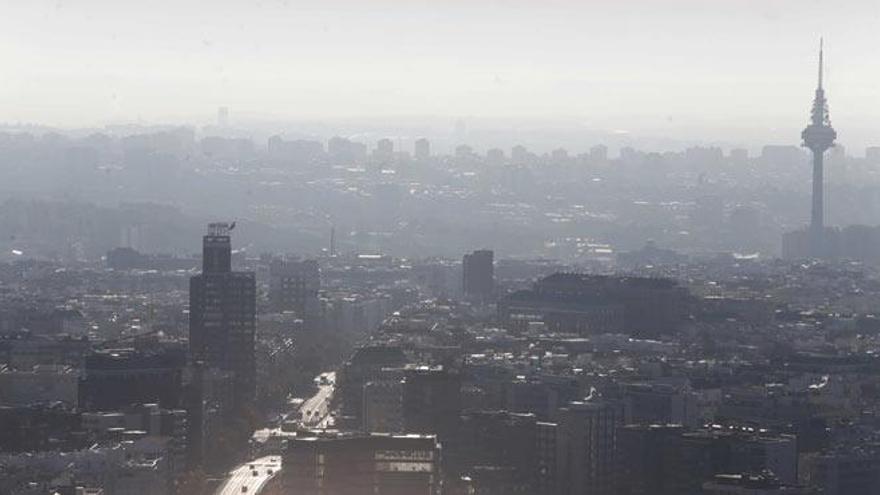 Madrid restringe este lunes el aparcamiento en el interior de la ciudad por la contaminación