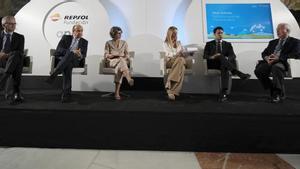 Repsol celebra en Canarias una jornada sobre el reto de la descarbonización del transporte aéreo y marítimo.