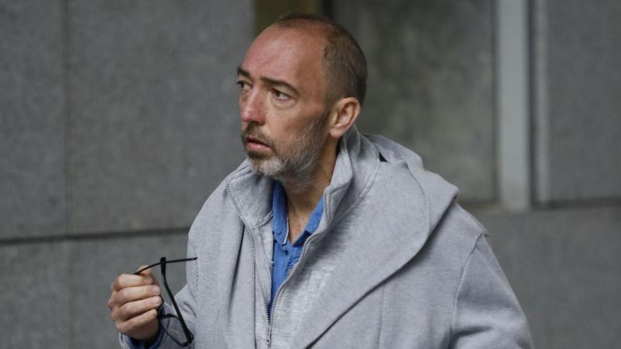 Natalio Grueso, a las puertas de la Audiencia Provincial. | LUISMA MURIAS