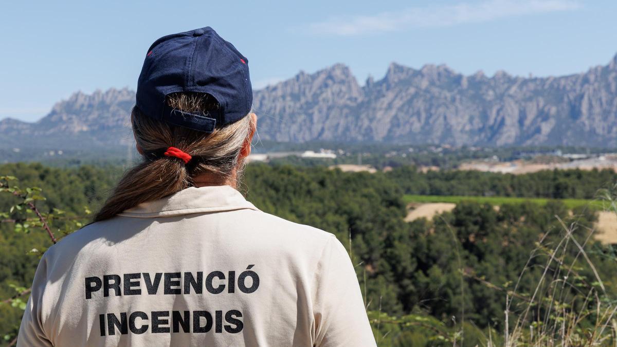 Un dels agents cívics que informaran la població durant el Pla de Vigilància i Atac