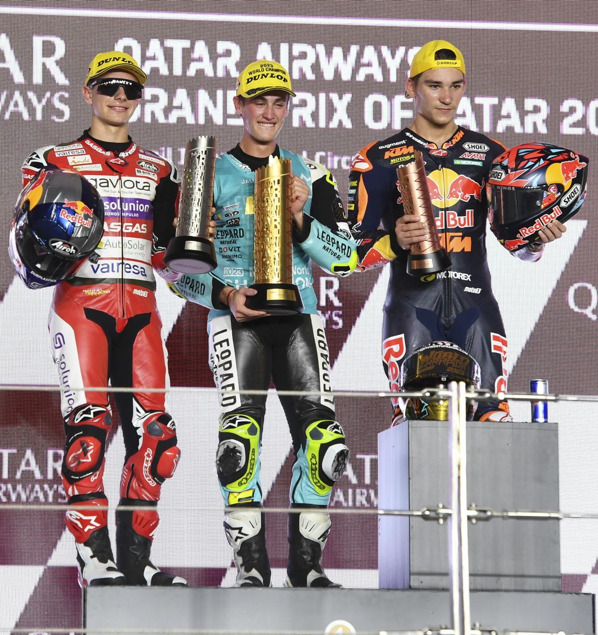 Las imágenes de Jaume Masià como campeón del mundo de Moto3 en Catar