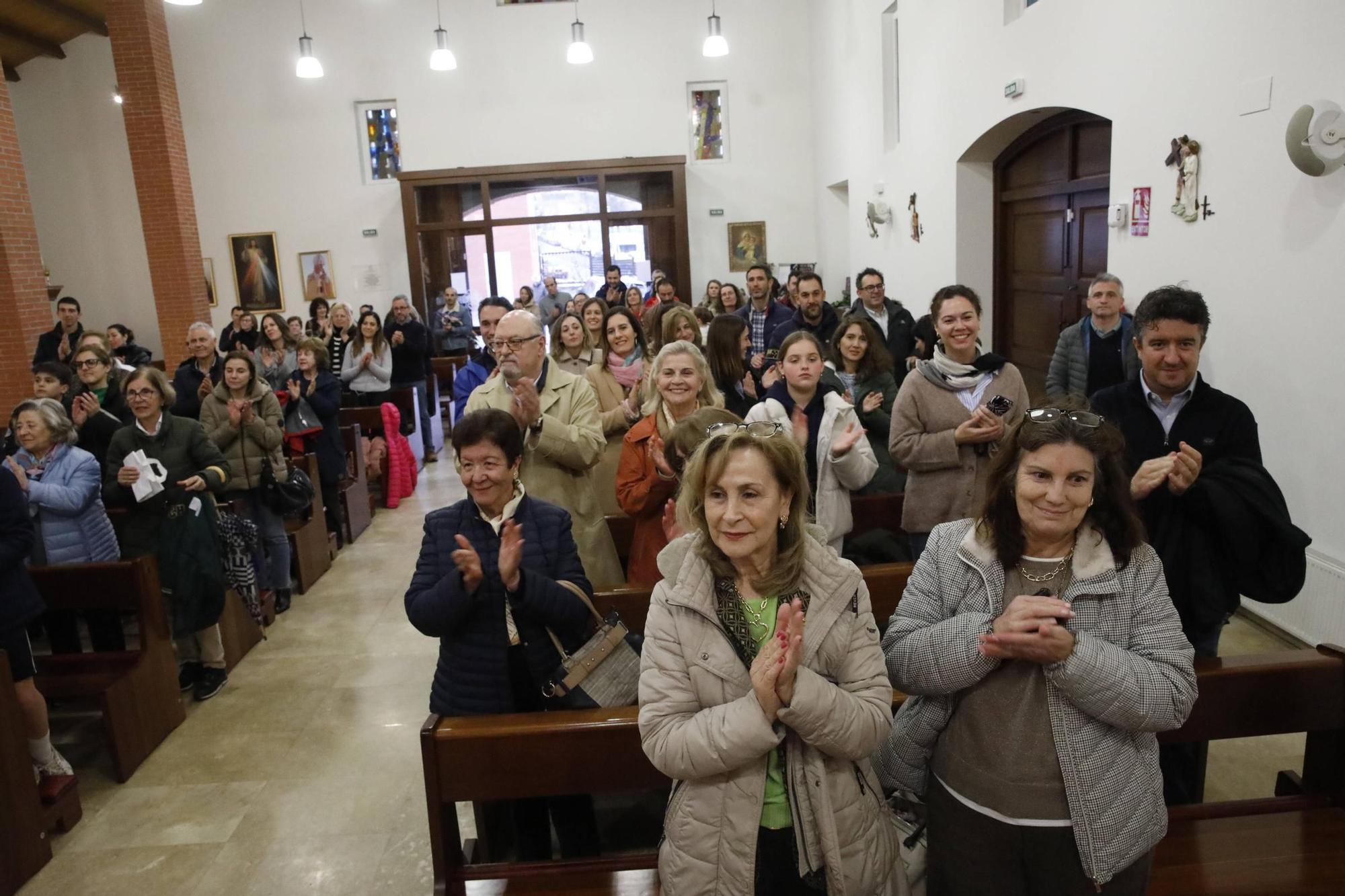 El vía crucis infantil en Viesques, en imágenes