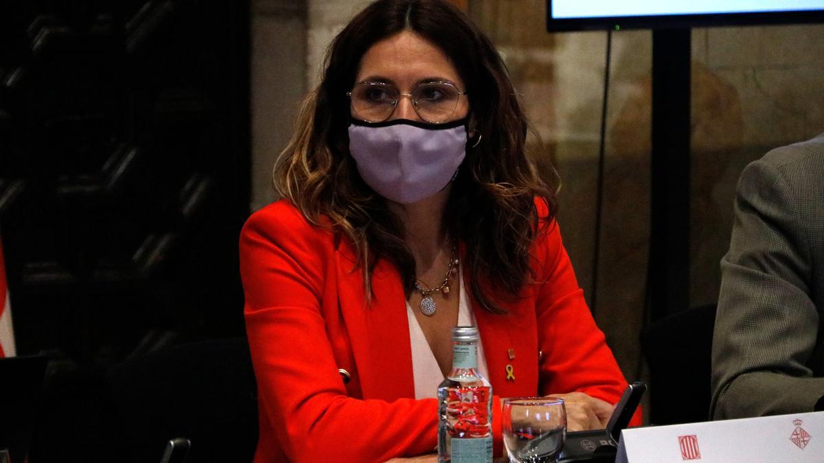 La bagenca Laura Vilagrà a l&#039;inici de la primera comissió bilateral Generalitat-Ajuntament