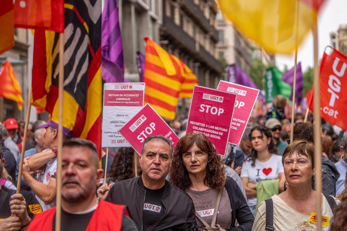 Miles de sindicalistas en Barcelona reclaman a Junts que no bloquee la ...