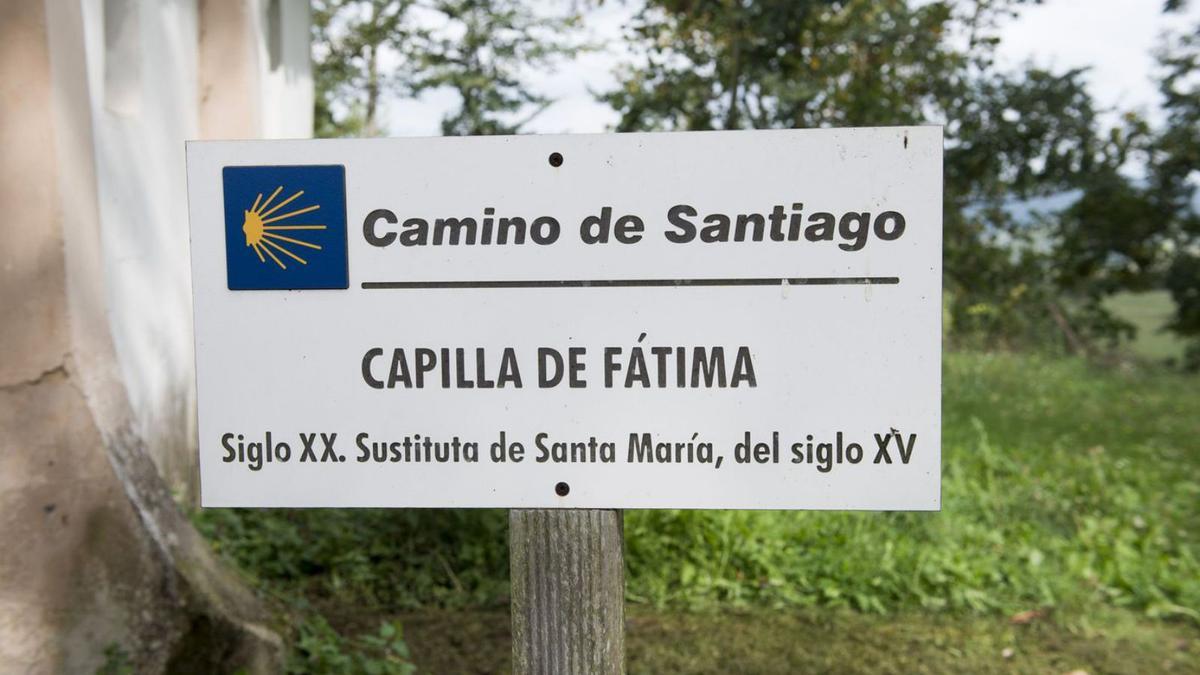 Cartel del Camino de Santiago en Las Regueras