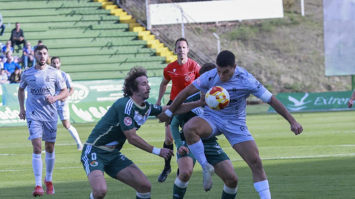 Avilés vs. Cacereño: Key Match for Relegation Battle & Survival Hope | LaLiga 2