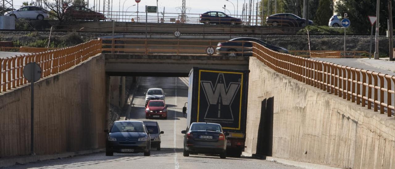 Paso inferior que da acceso a la segunda fase del polígono de Fuente del Jarro.