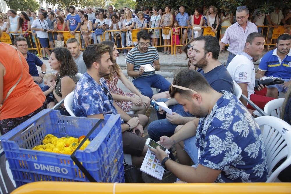 Búscate en los palcos de la Batalla de Flores 2017