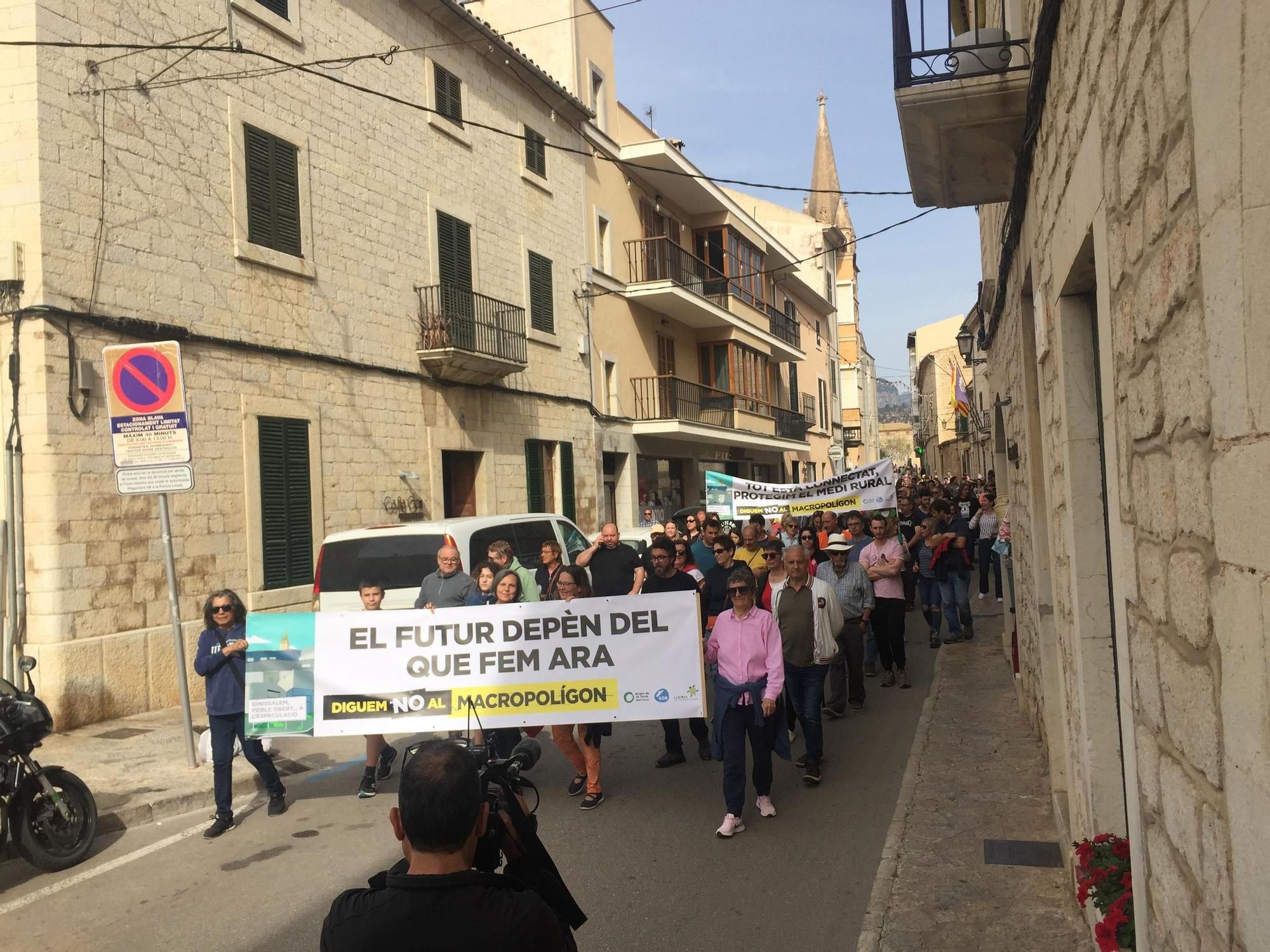 FOTOS | La manifestación contra el polígono de Binissalem, en imágenes