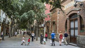 La calle de Rogent, en el Clot, a la altura de la Escuela de Artes y Oficios, en una imagen de archivo.