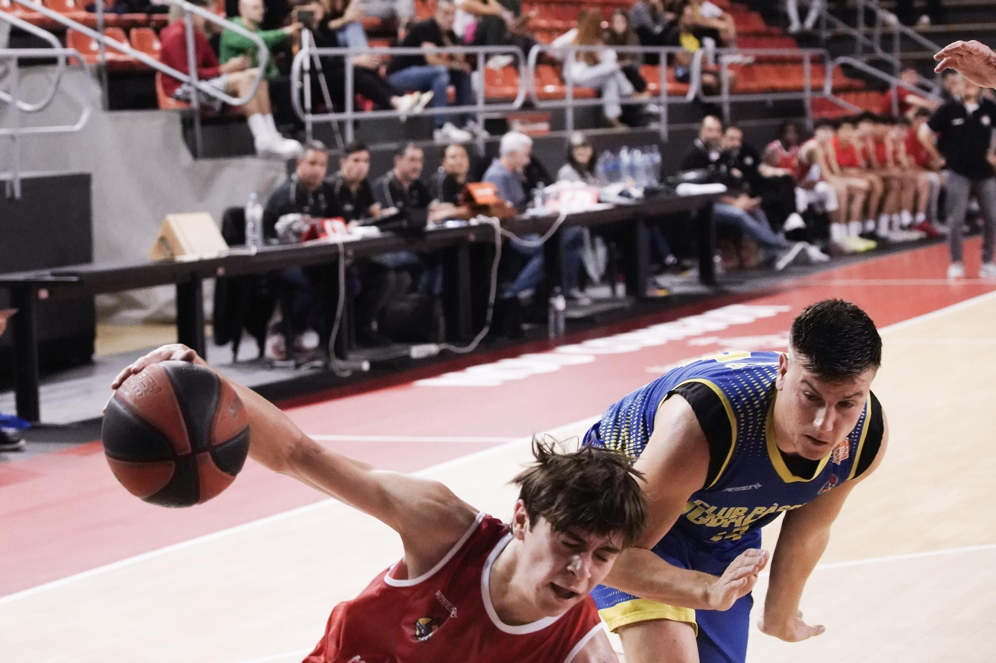 Totes les imatges del Bàsquet Manresa B - Cadí